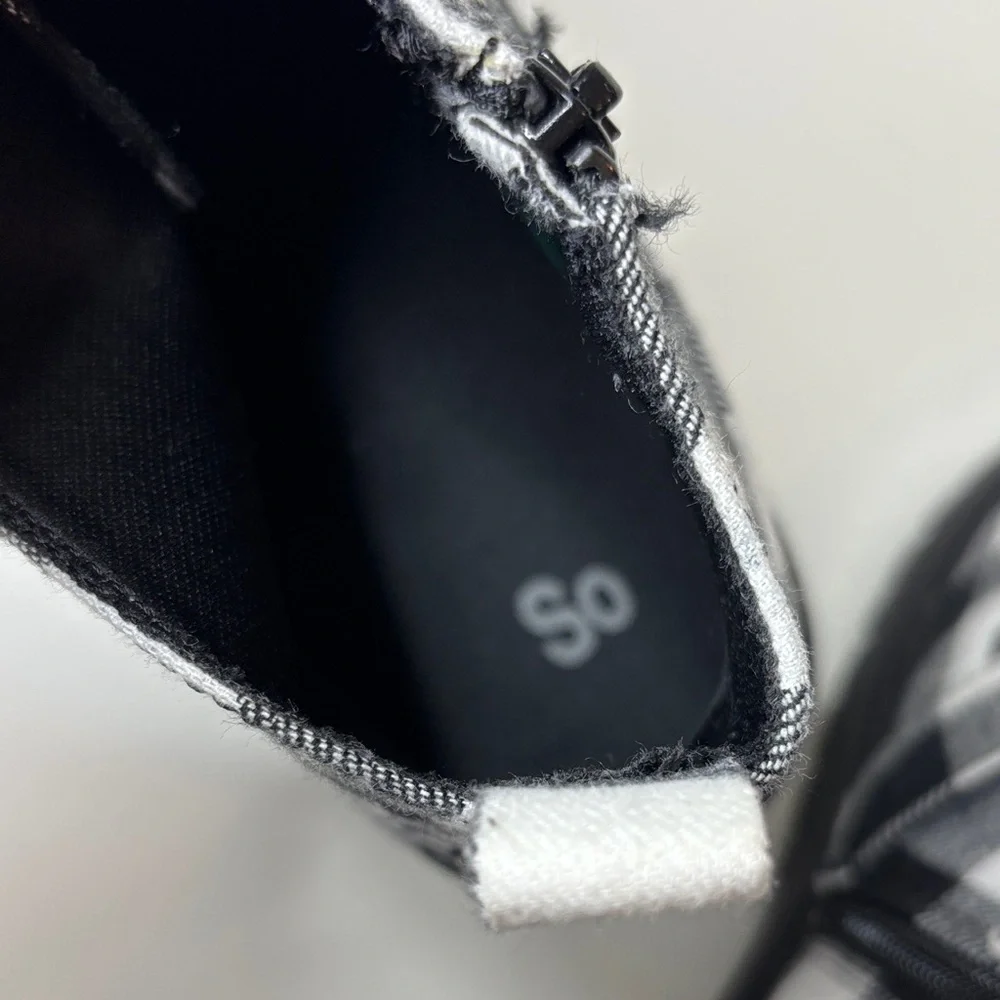 SO size 11 Black and White Plaid Ankle Boots - Picture 7 of 8